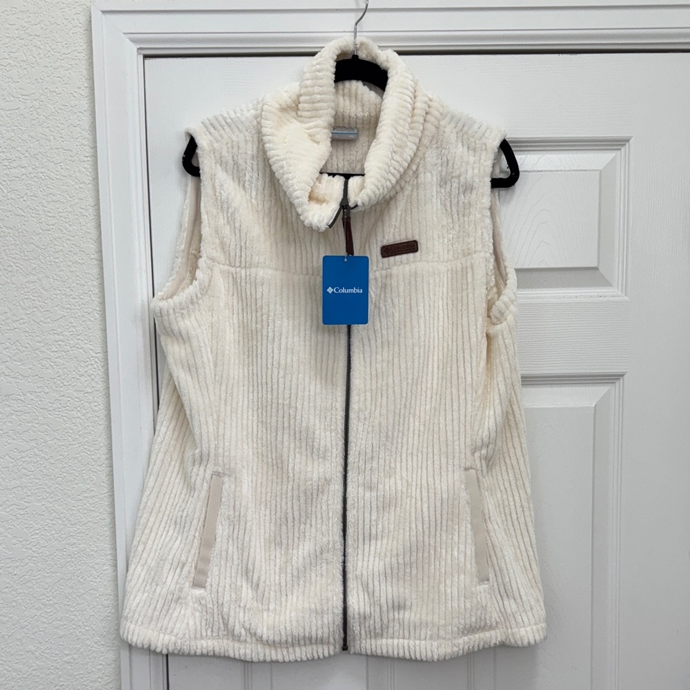 Columbia Off-White Sherpa Fleece Vest NWT